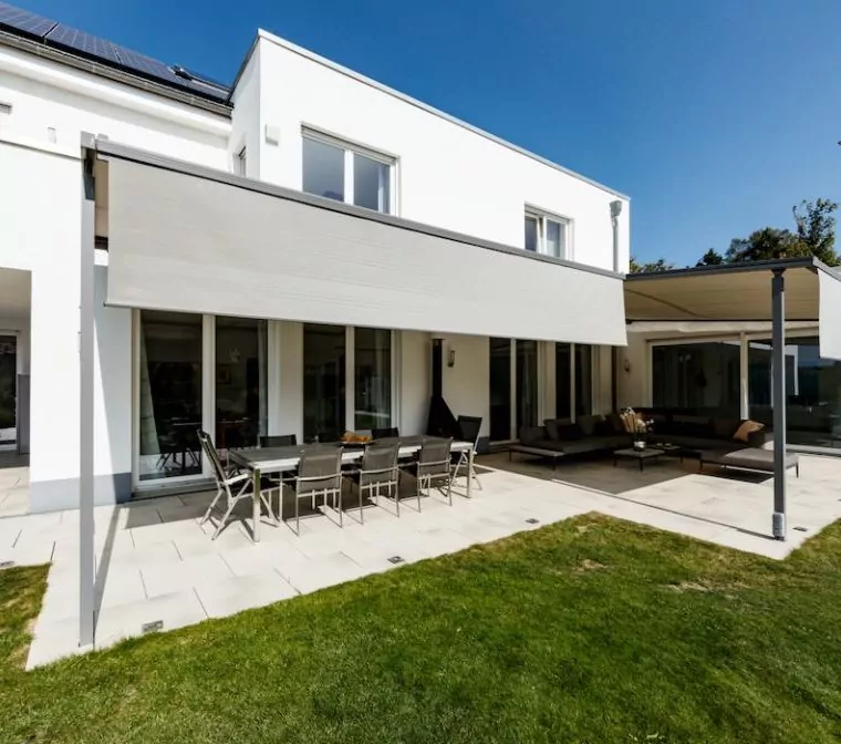 Pergola_Ref_5 Pergola-Markise an einem Wohnhaus